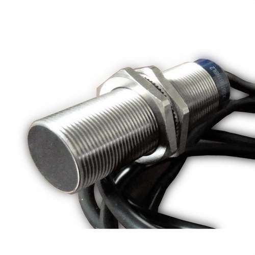 Senzor blizine Telemecanique Sensors M8 domet 2,5 mm s referencom XS608B1NAL2 marke TELEMECANIQUE