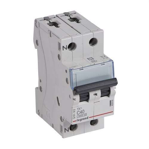 Magnetotermički prekidač TX3 P+N 40A Krivulja C 6kA s referencom 403590 marke LEGRAND