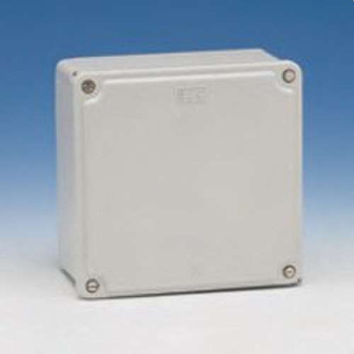 Slijepa razvodna kutija s neprozirnim poklopcem 110x110x50mm s referencom I-6202 marke BJC