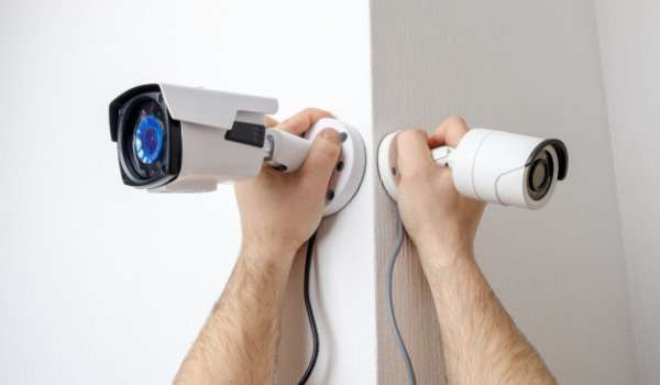 Sigurnosne kamere i alarmi