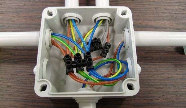 Stezaljke i spojne klemne