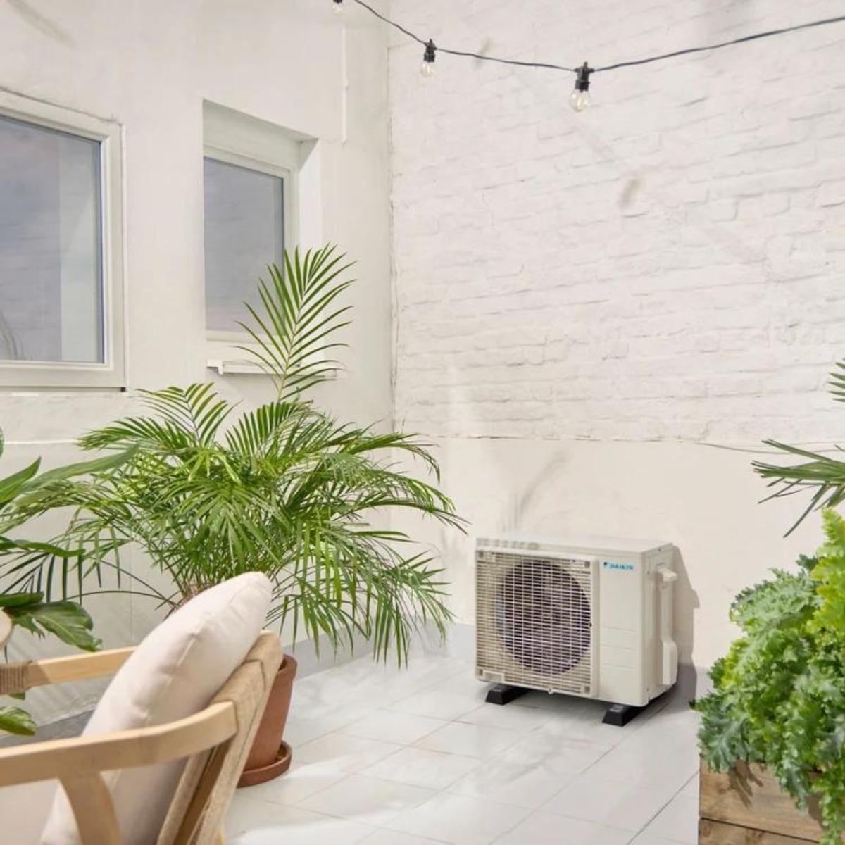 Klima uređaj s WiFi-jem Daikin Sensira TXC50F 5,0 kW 18000 BTU s referencom TXF50F marke DAIKIN