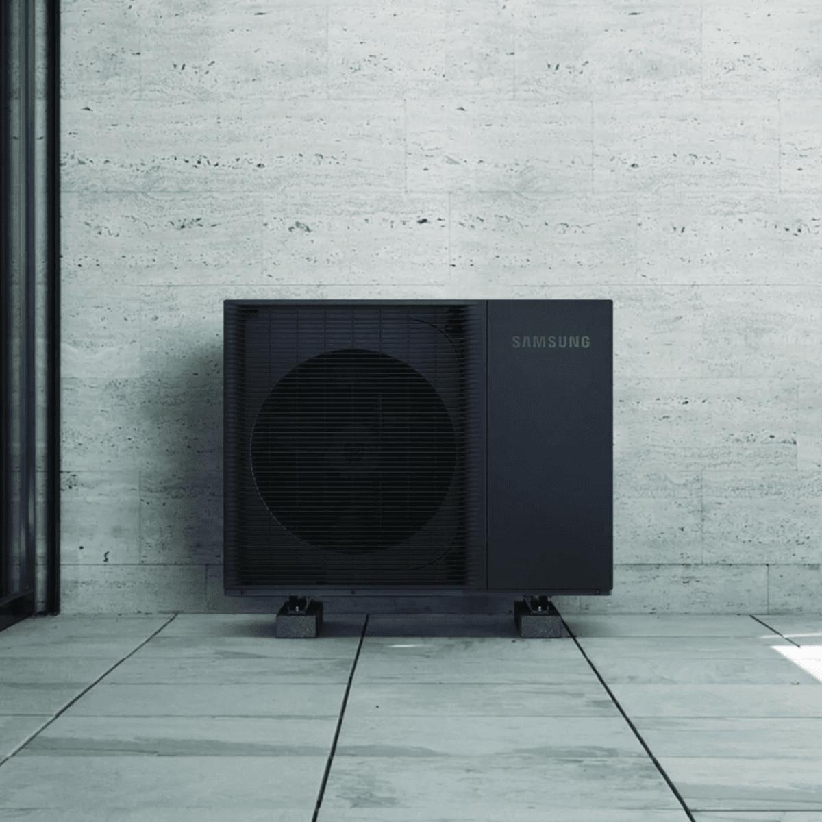 Samsung EHS HT 8 kW monoblok aerotermalni set + ClimateHub 260 litara s referencom KITSAMEHSHT8+260 marke SAMSUNG