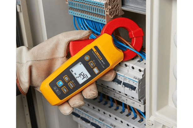 Kliješta za mjerenje curenja struje s istinskom efektivnom vrijednošću Fluke 368 FC s referencom 4709907 marke FLUKE