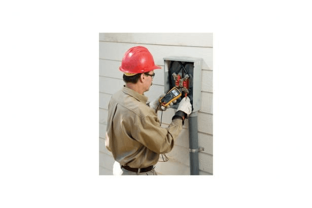 Digitalni multimetar Fluke 113 s referencom 3088053 marke FLUKE