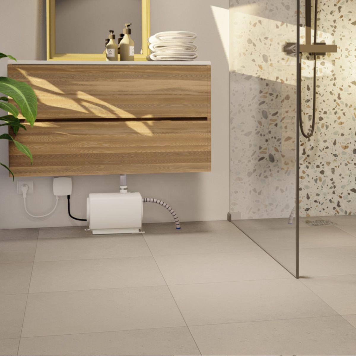 Pumpa za evakuaciju s usisom i odvodom za tuš kabinu SFA Sanifloor+ 1 s referencom HIFLOOR1 marke SFA SANITRIT